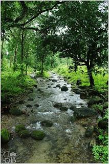 কিছু সময় থেমে থাকে